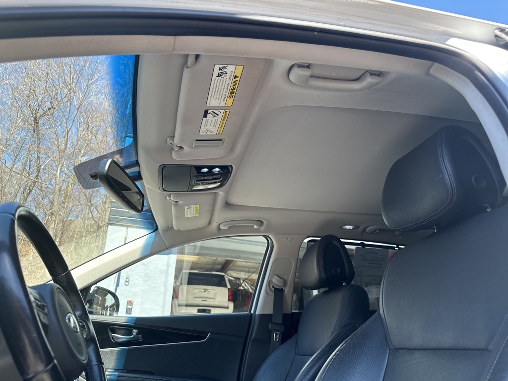 Vehicle image 12 of 42