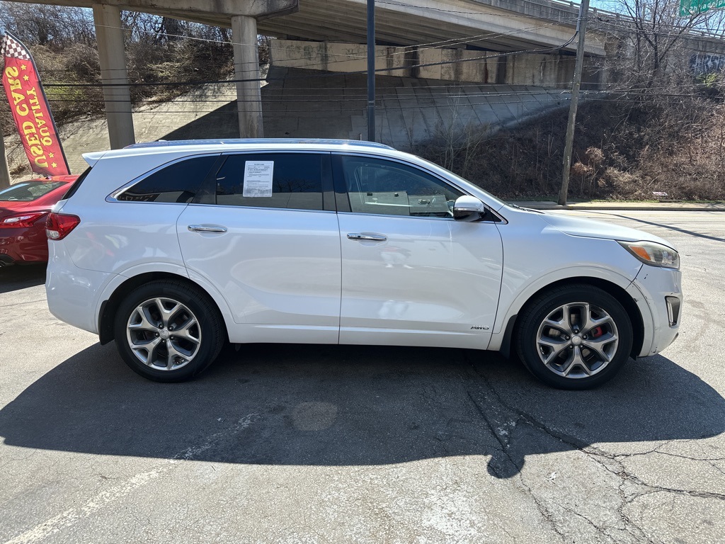 Vehicle image 6 of 42