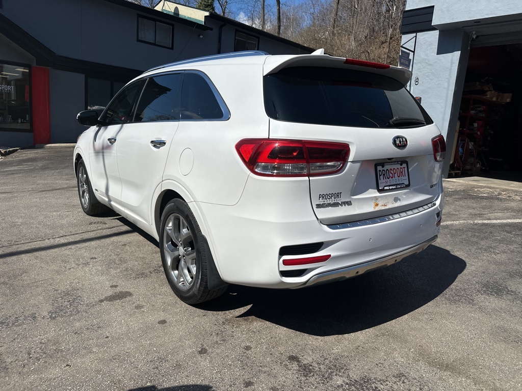 Vehicle image 7 of 42