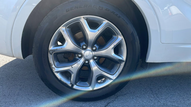 Vehicle image 10 of 35