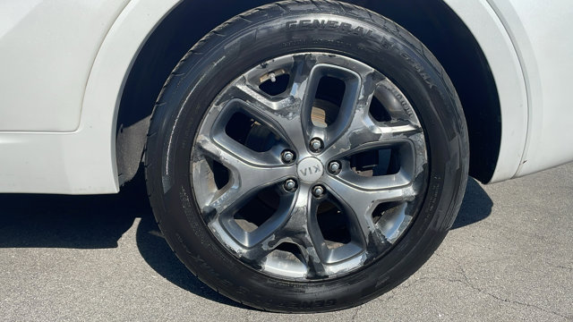 Vehicle image 11 of 35