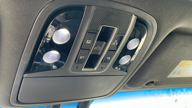 Vehicle image 14 of 35