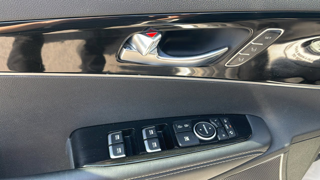 Vehicle image 29 of 35