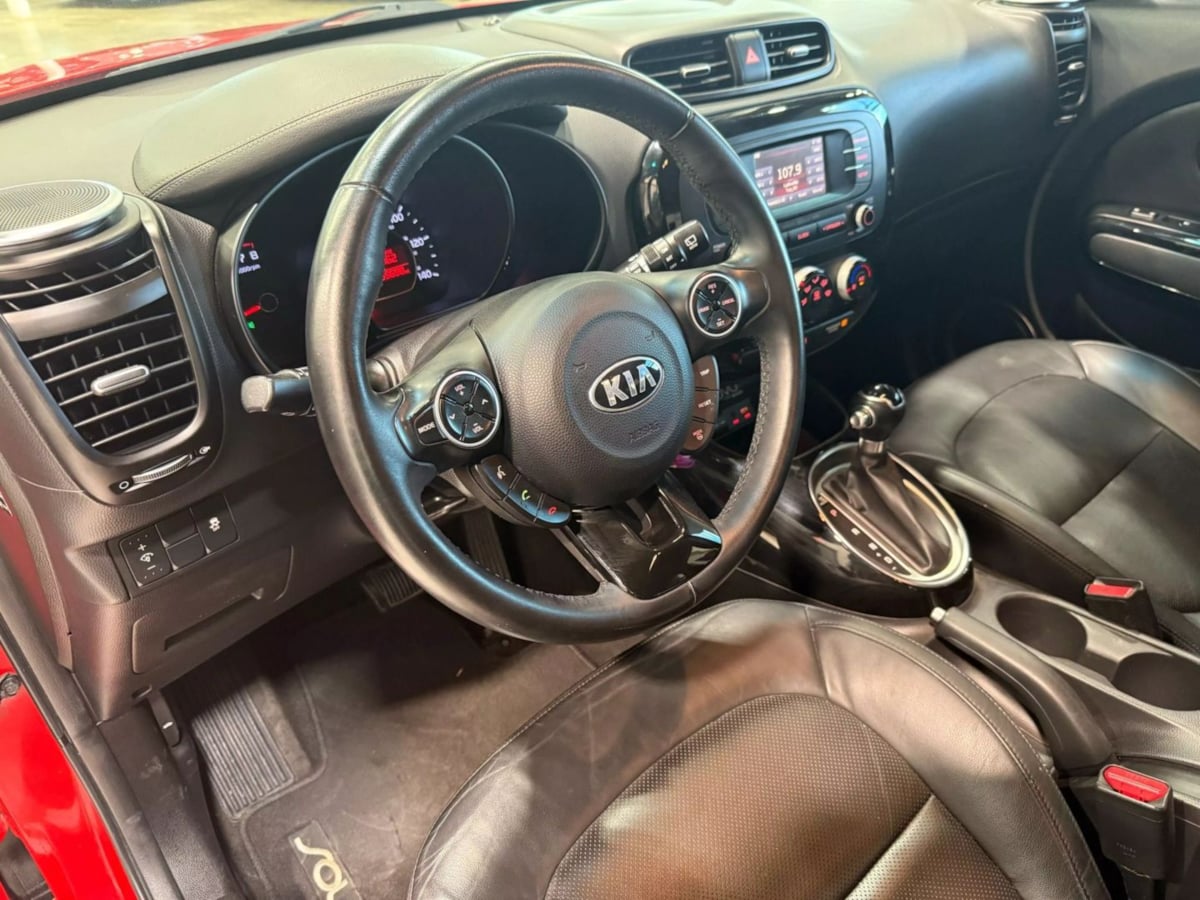 Vehicle image 12 of 31