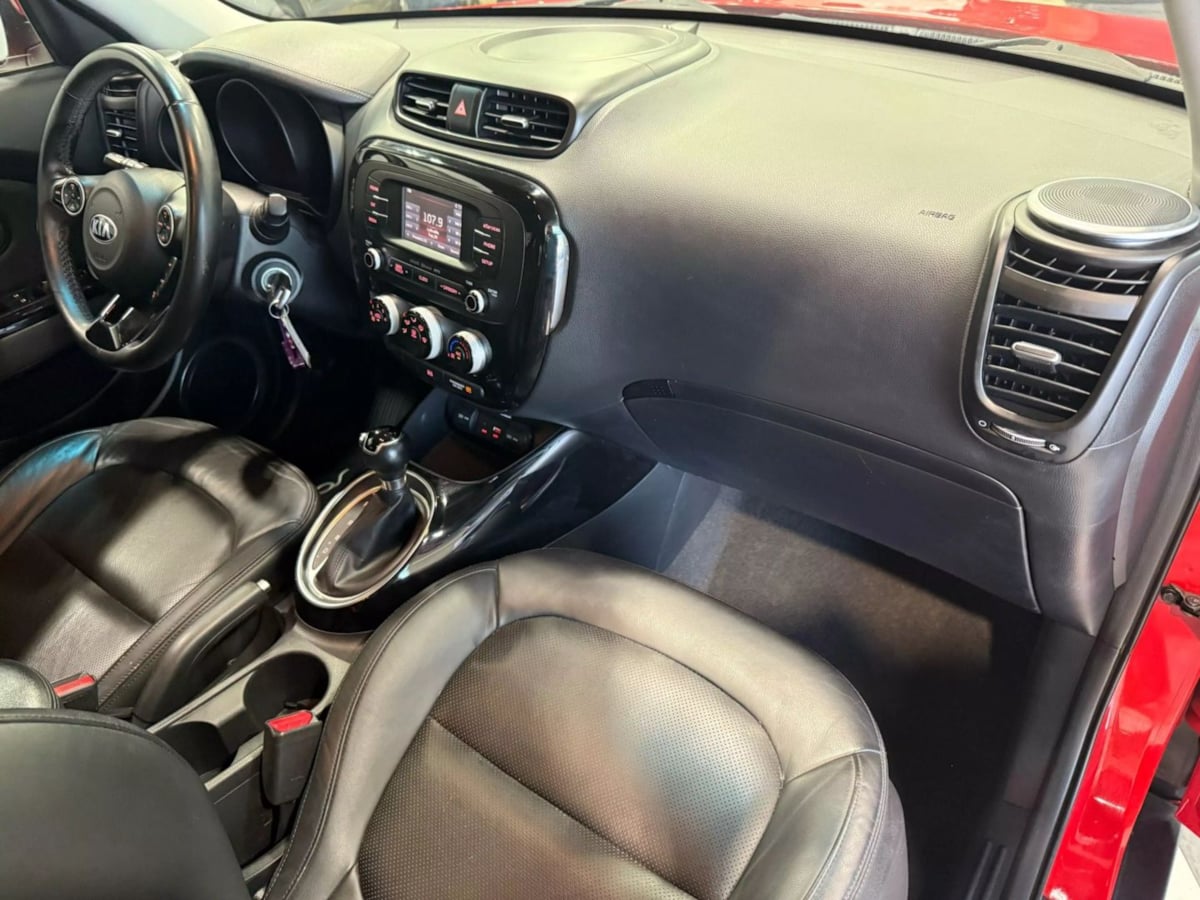 Vehicle image 26 of 31