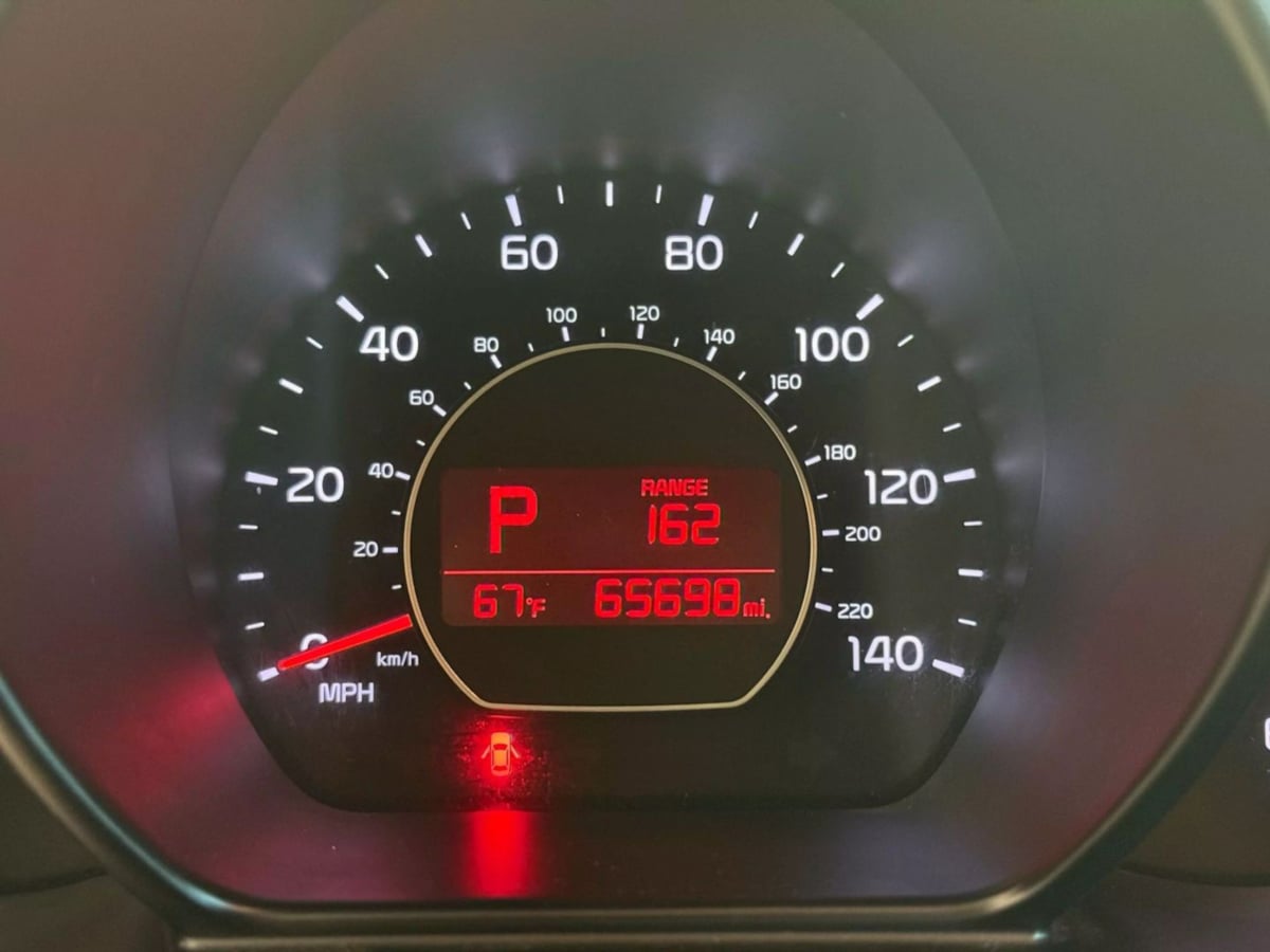 Vehicle image 19 of 31