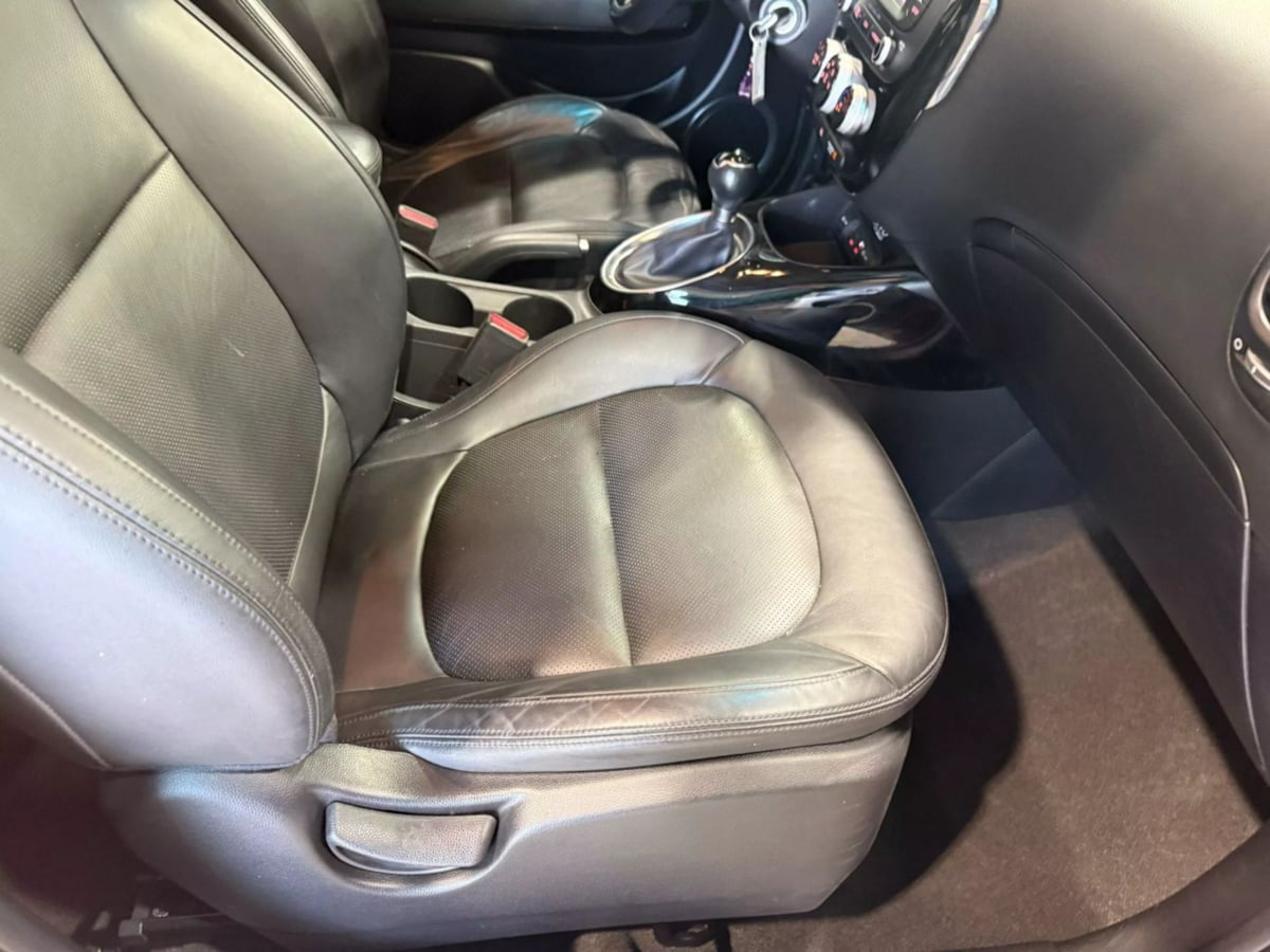 Vehicle image 27 of 31