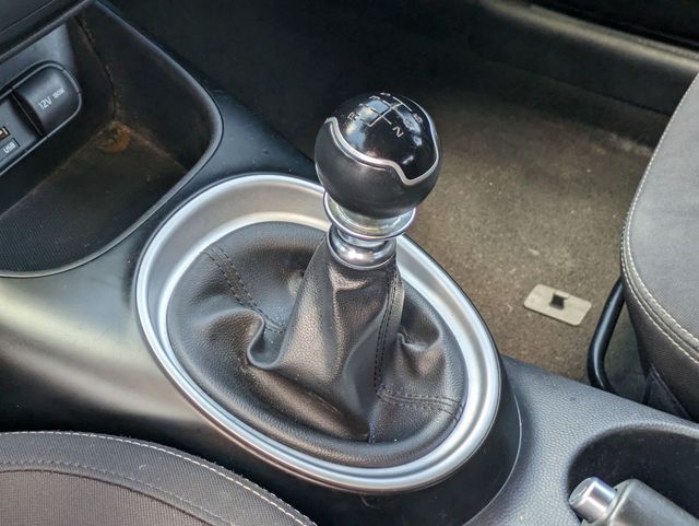 Vehicle image 20 of 29