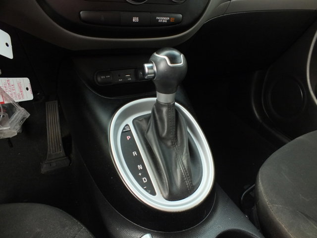 Vehicle image 14 of 20