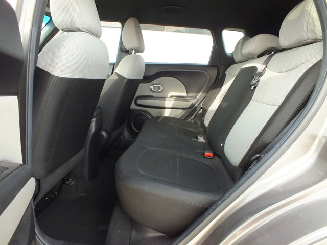 Vehicle image 16 of 20