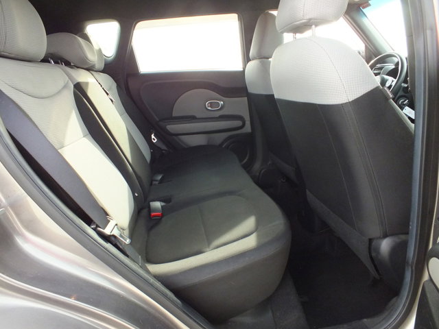Vehicle image 18 of 20