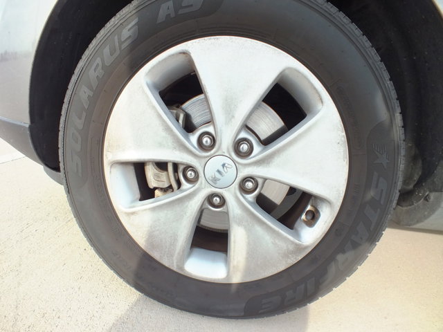 Vehicle image 8 of 20