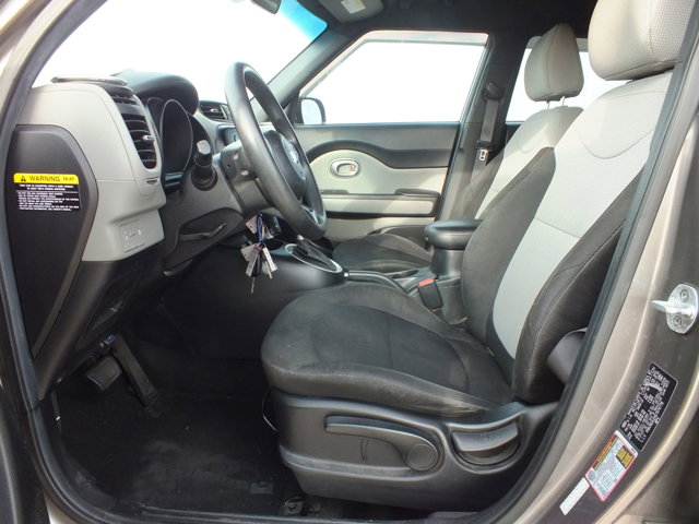 Vehicle image 15 of 20