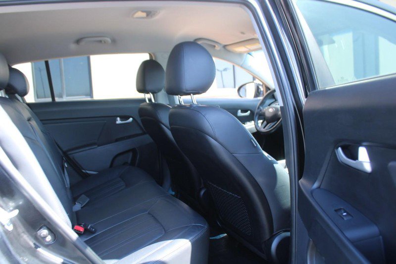 Vehicle image 11 of 23