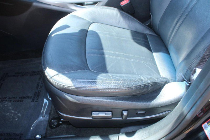 Vehicle image 19 of 23