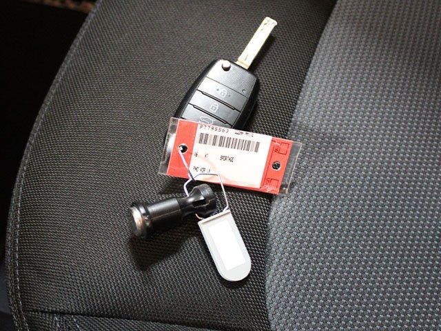 Vehicle image 17 of 17