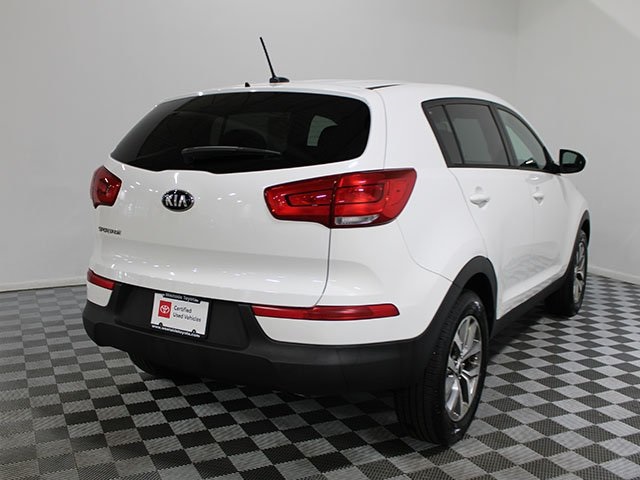 Vehicle image 3 of 17