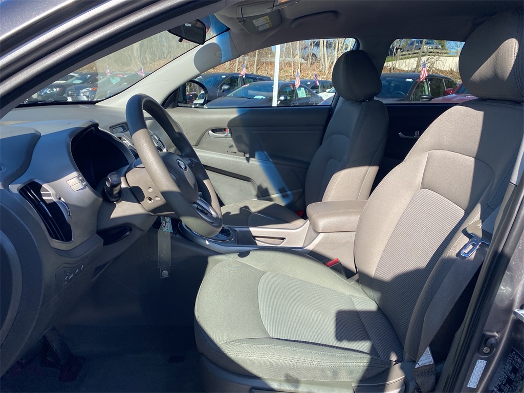 Vehicle image 11 of 23
