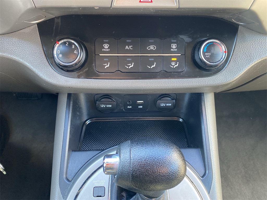 Vehicle image 14 of 23