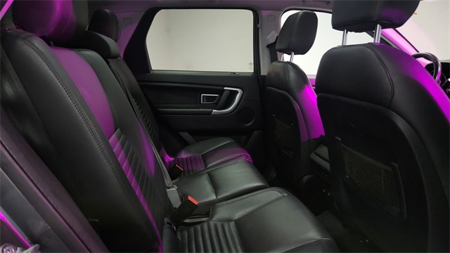 2016 Land Rover Discovery Sport HSE LUX Image 13 of 26