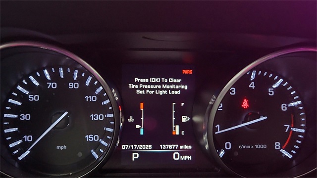 2016 Land Rover Discovery Sport HSE LUX Image 24 of 26