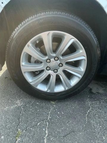Vehicle image 9 of 23