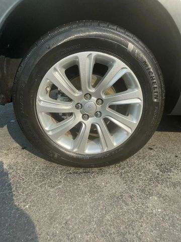 Vehicle image 6 of 23