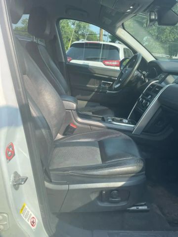Vehicle image 22 of 23
