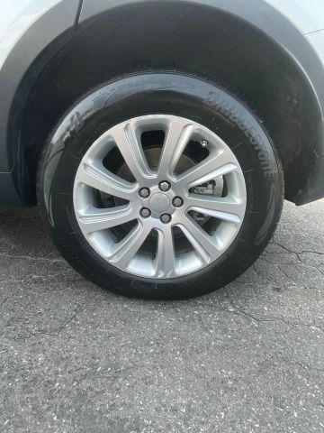 Vehicle image 7 of 23