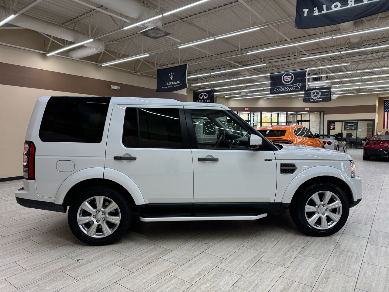 Vehicle image 7 of 43