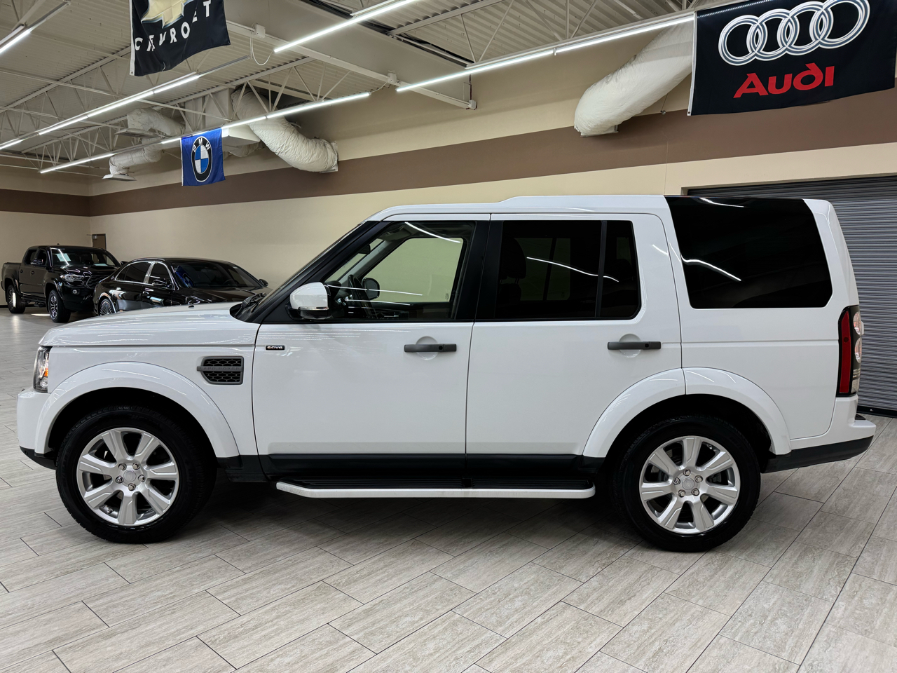 Vehicle image 10 of 43