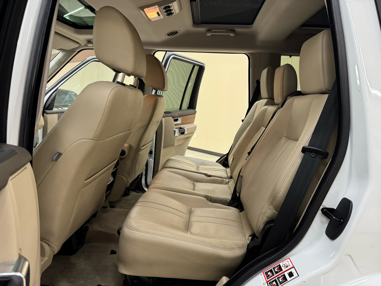 Vehicle image 36 of 43