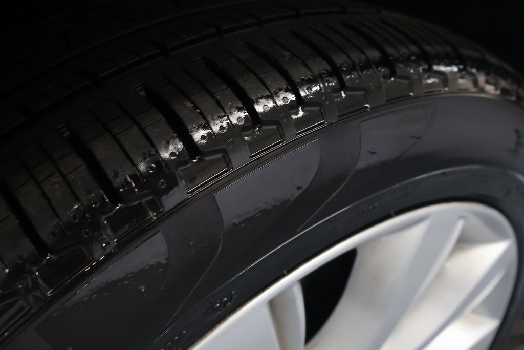 Vehicle image 15 of 54