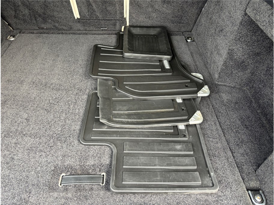 Vehicle image 52 of 53