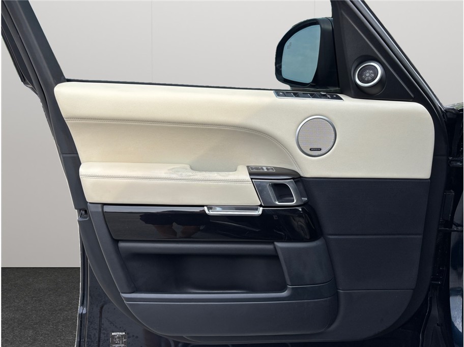 Vehicle image 20 of 53