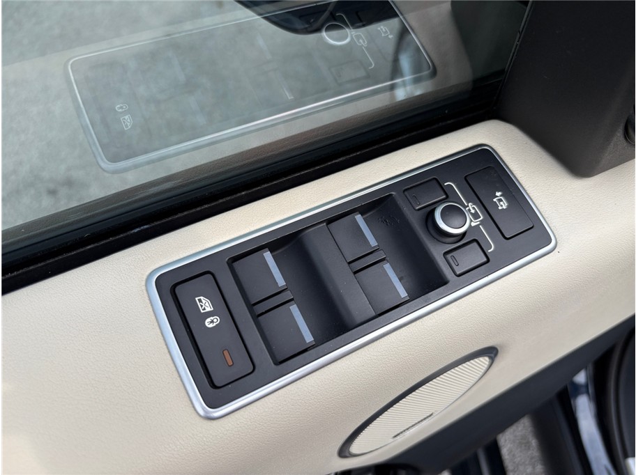 Vehicle image 21 of 53