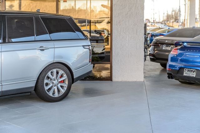Vehicle image 11 of 58