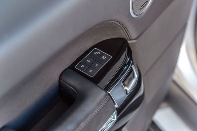 Vehicle image 54 of 58