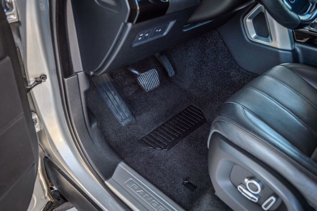 Vehicle image 43 of 58