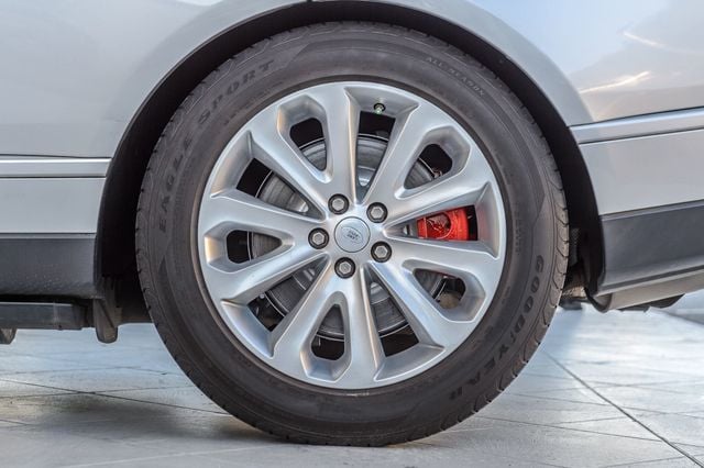 Vehicle image 17 of 58