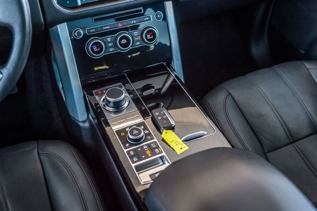 Vehicle image 33 of 58