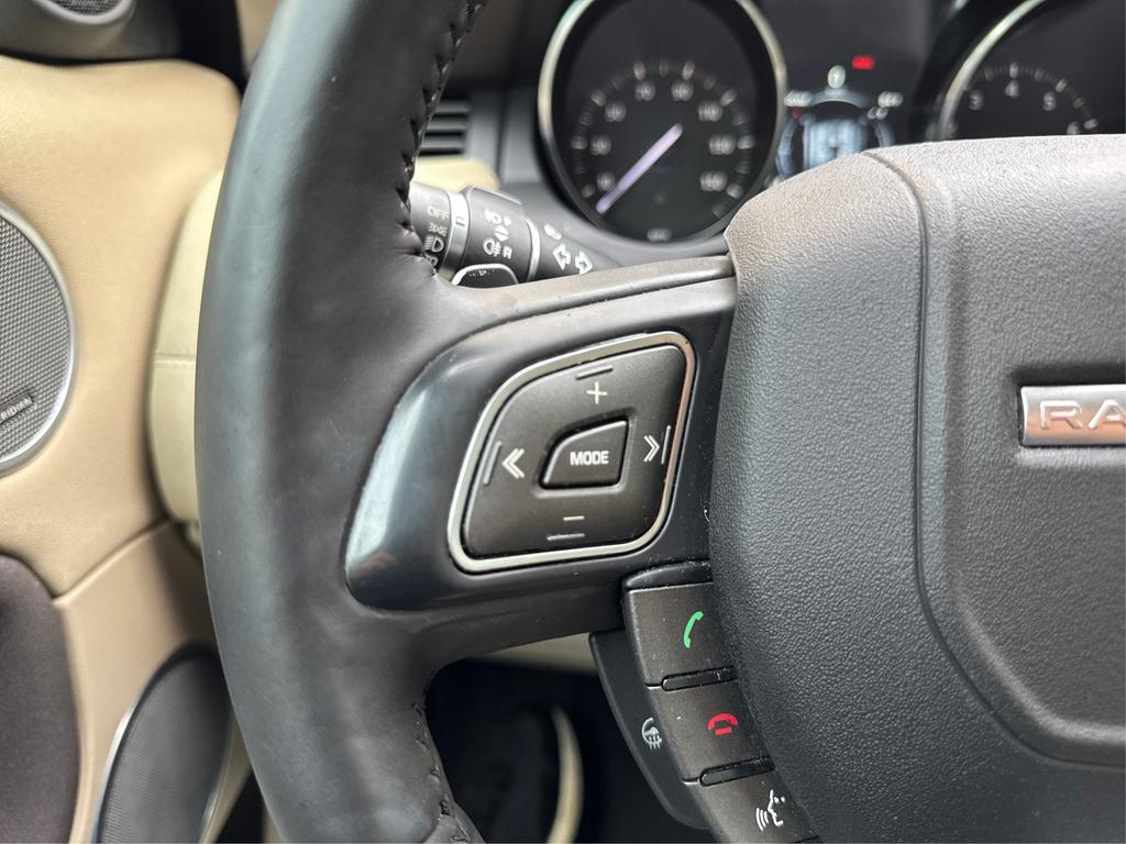 2016 Land Rover Range Rover Evoque SE Premium Image 17 of 45