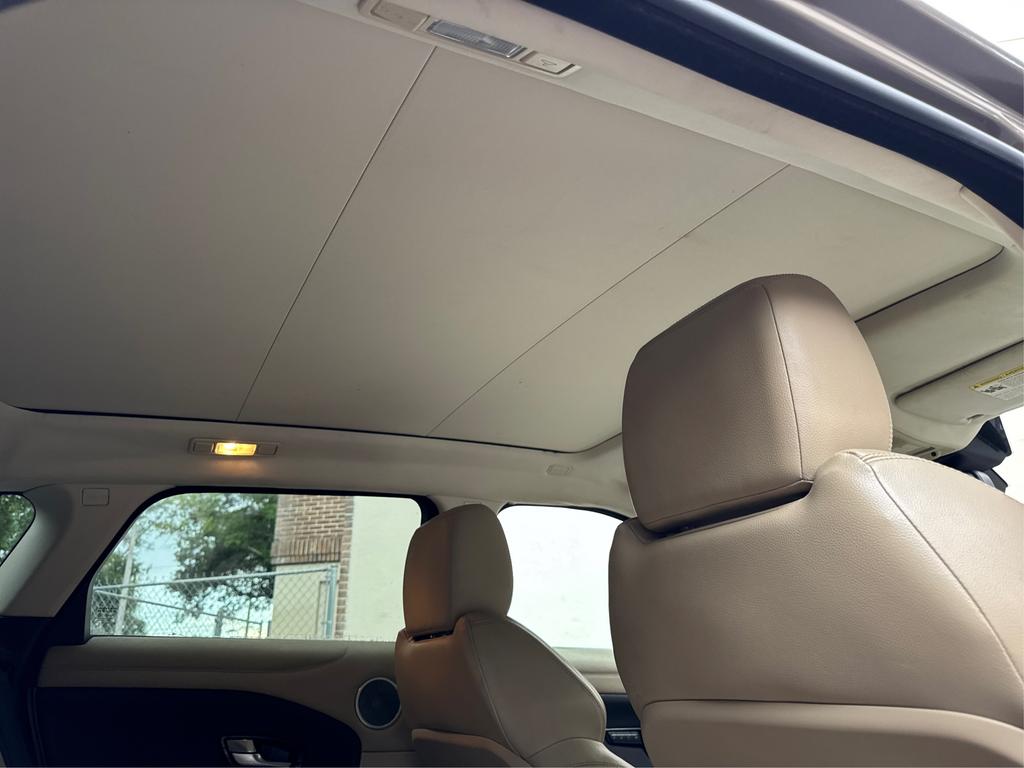 2016 Land Rover Range Rover Evoque SE Premium Image 13 of 45