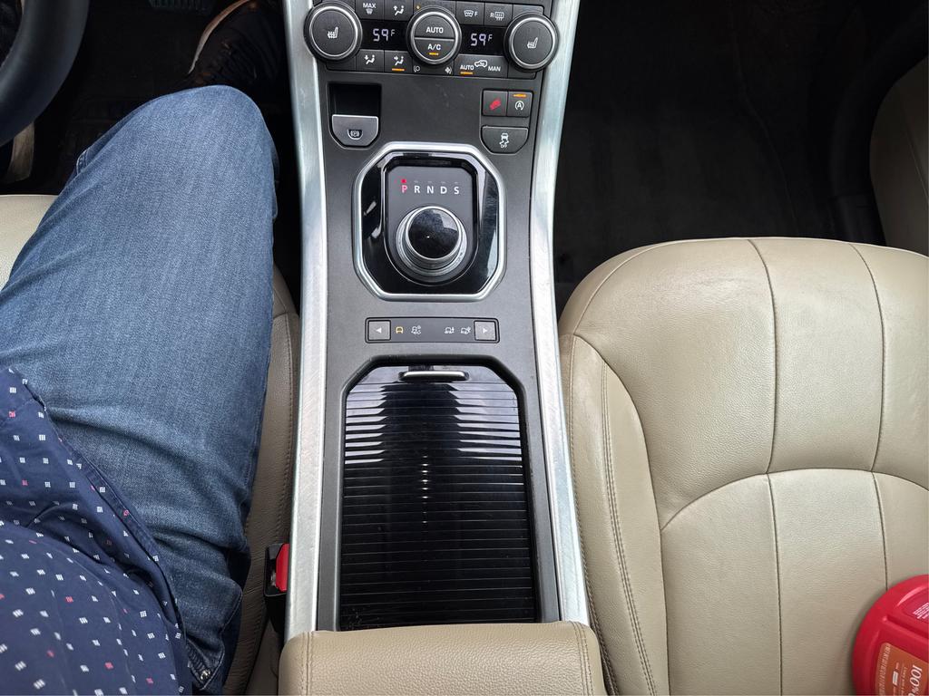 2016 Land Rover Range Rover Evoque SE Premium Image 26 of 45