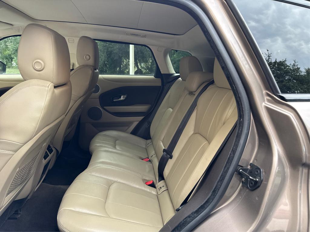 2016 Land Rover Range Rover Evoque SE Premium Image 11 of 45