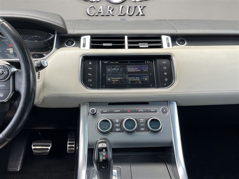 Vehicle image 17 of 48