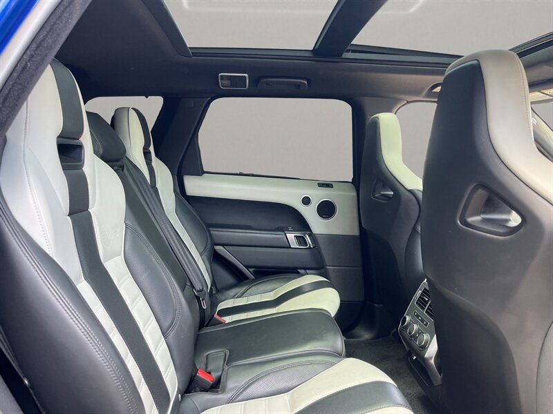 Vehicle image 19 of 48