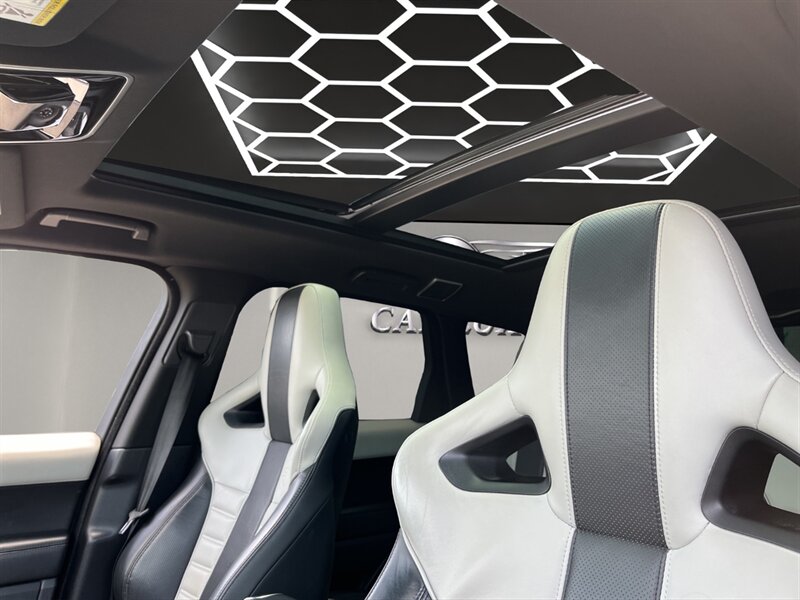 Vehicle image 22 of 48