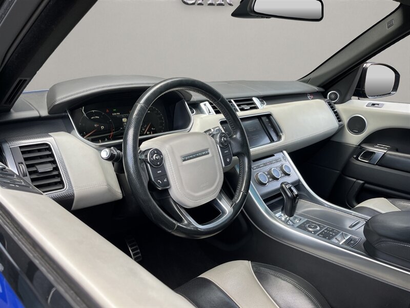 Vehicle image 21 of 48
