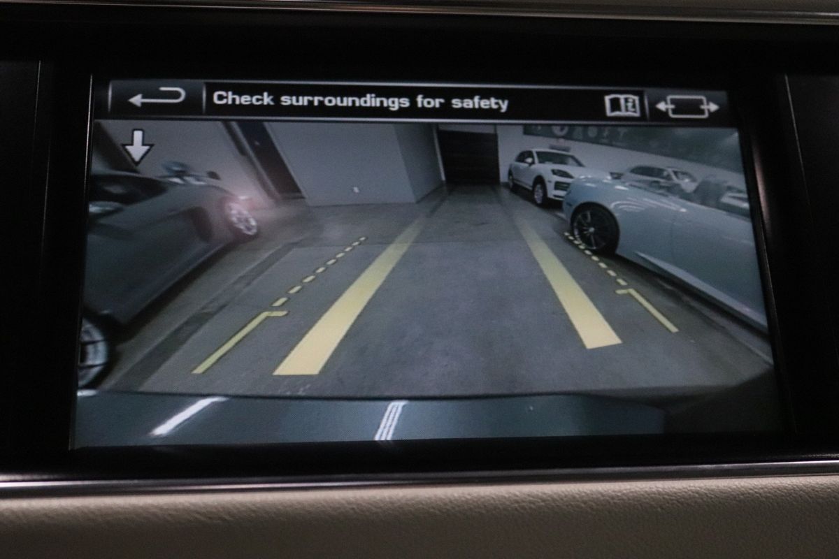 Vehicle image 26 of 35